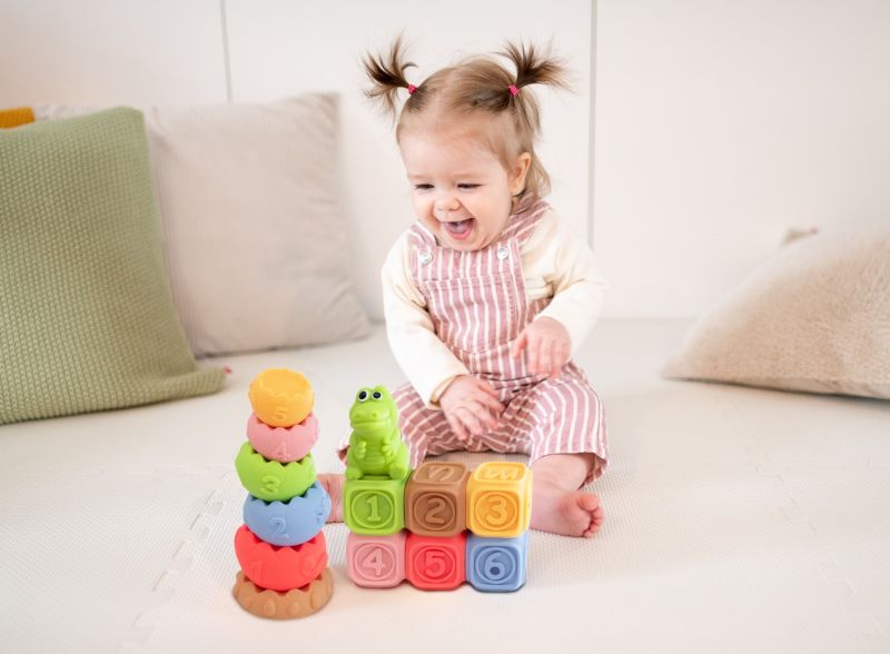 Zestaw Montessori Klocki i piramida sensoryczna 13 el.