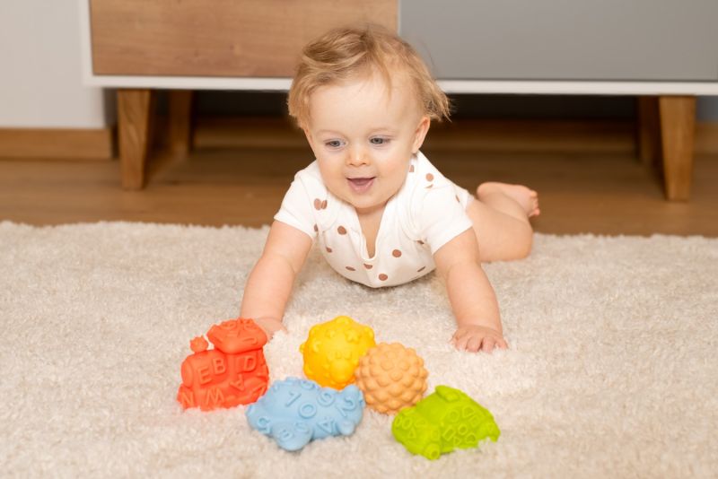 Sensoryczne pojazdy z piłkami 2w1 Tullo