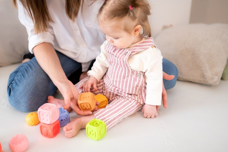 Zestaw Montessori Klocki i piramida sensoryczna 13 el.